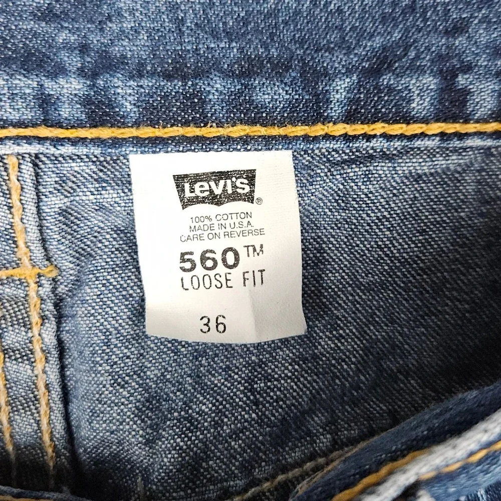 Vintage Levi's Men's 36 Blue Denim Jeans Shorts 560 Loose Fit 90s USA Made Baggy